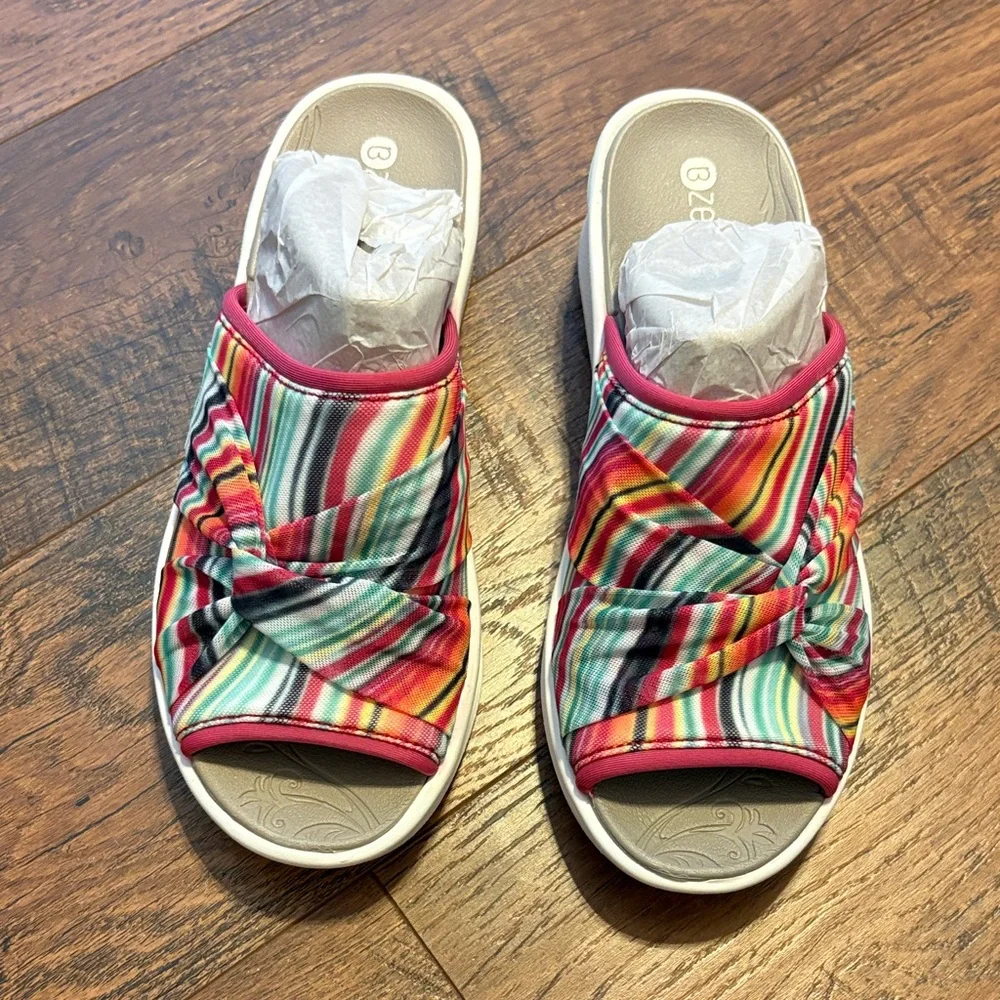 Bzees Women's Colorful Striped sandals new with box! - Picture 2 of 8